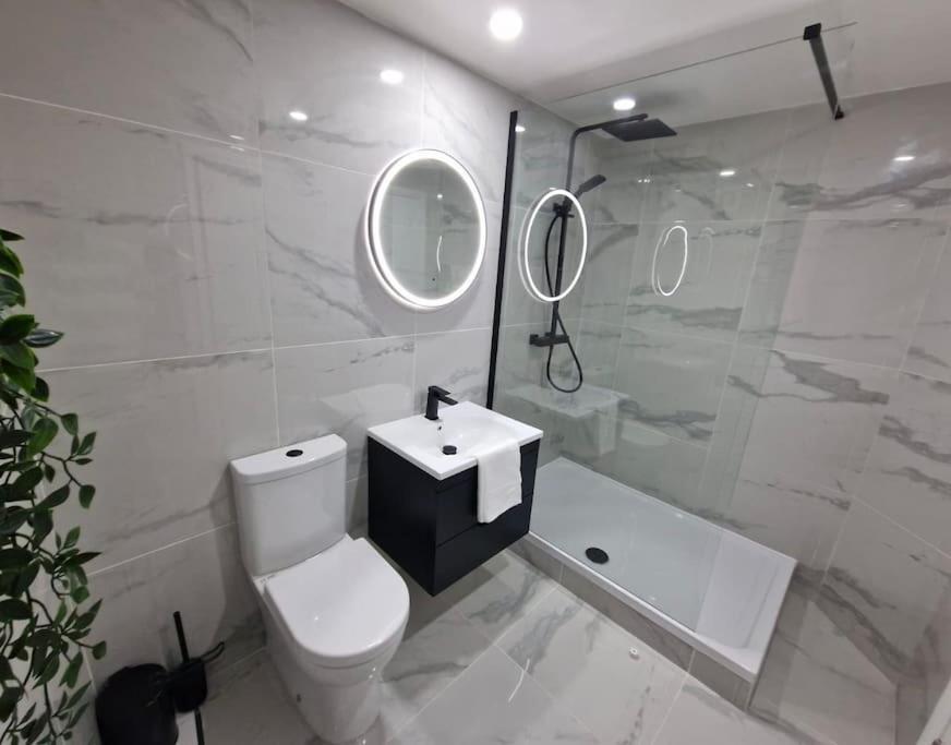 Contemporary City Centre Flat Belfast Eksteriør bilde